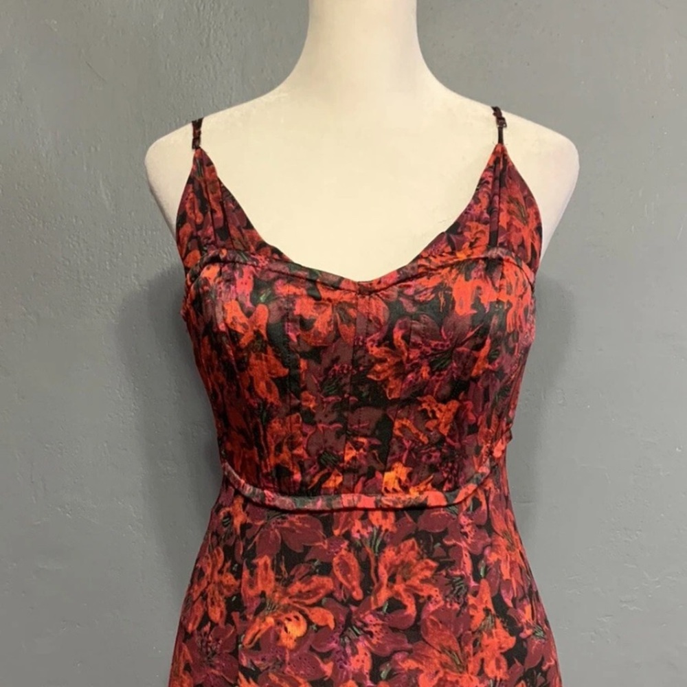 Cinq a Sept Sz 2 Red Stargazer Lilies Sleeveless Maxi Dress - Picture 4 of 8